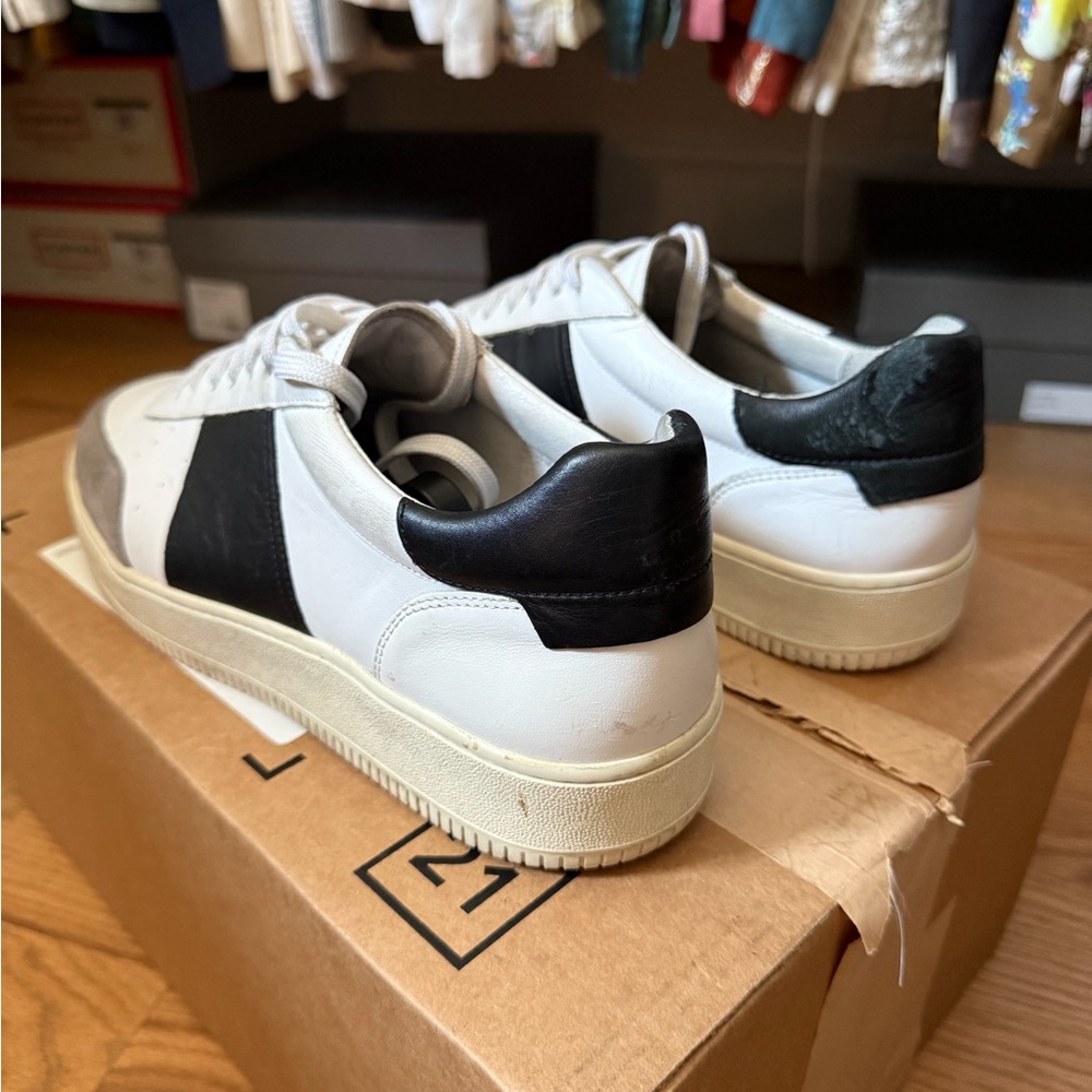 Sandro Men’s Magic Sneaker in White/Black/Gray Leather Size 43 - Picture 3 of 4